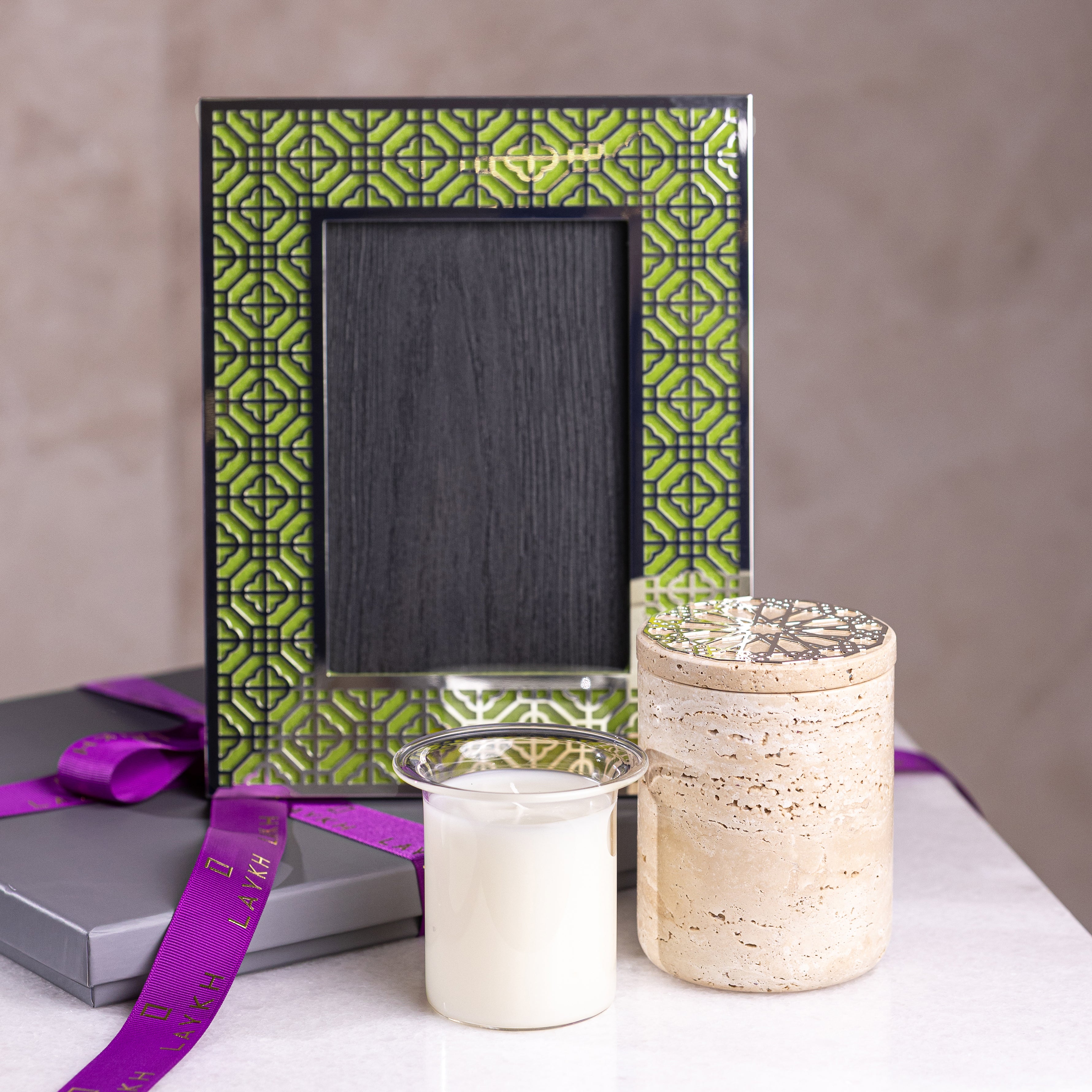 4R Photo Frame &amp; Candle Gift Set