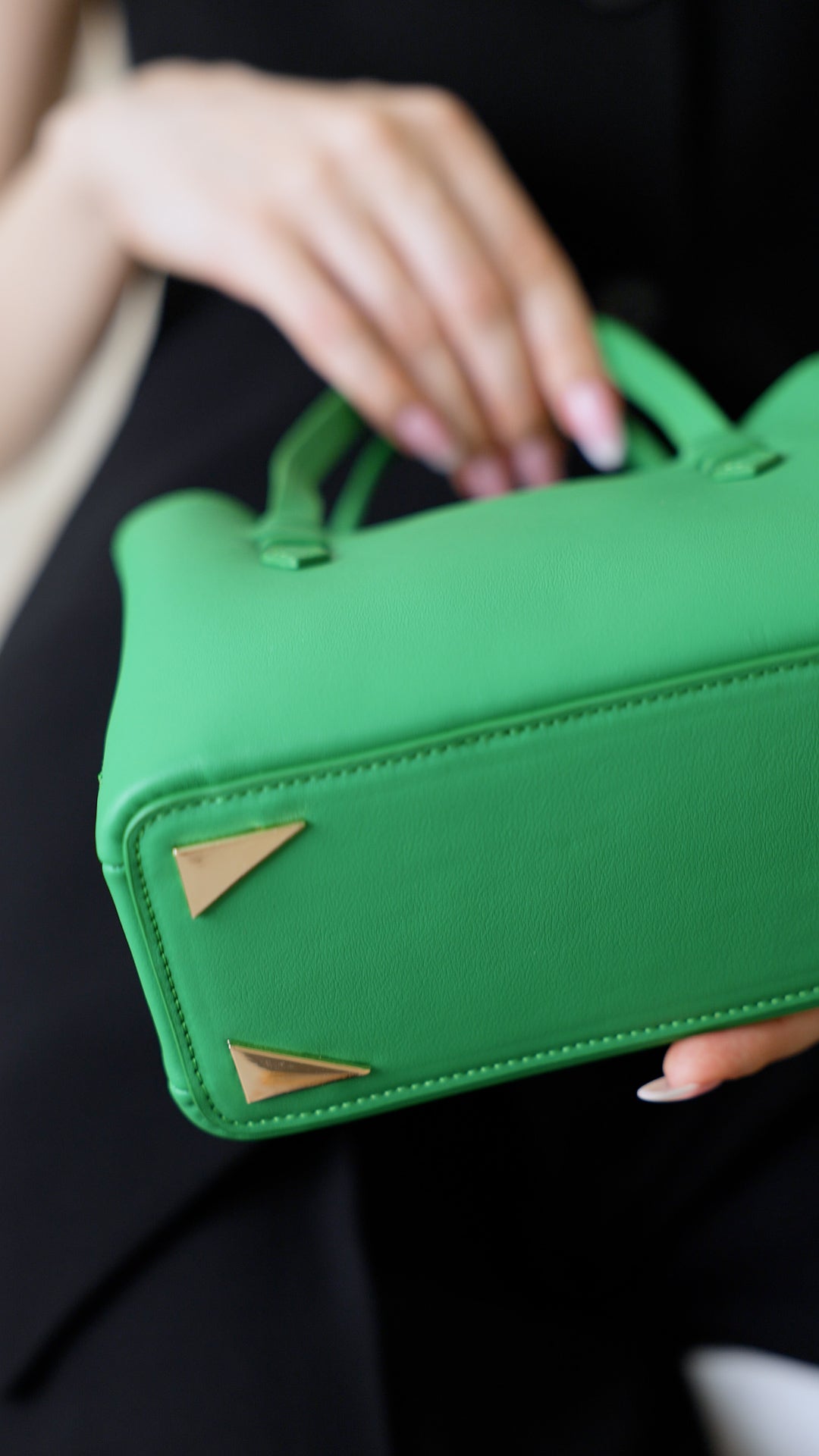 VEDA Emerald Green Epsom Leather Tote Crossbody Bag